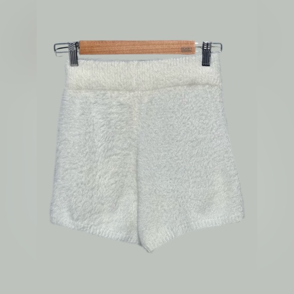 Missguided Soft White High Waist Shorts - Picture 10 of 10